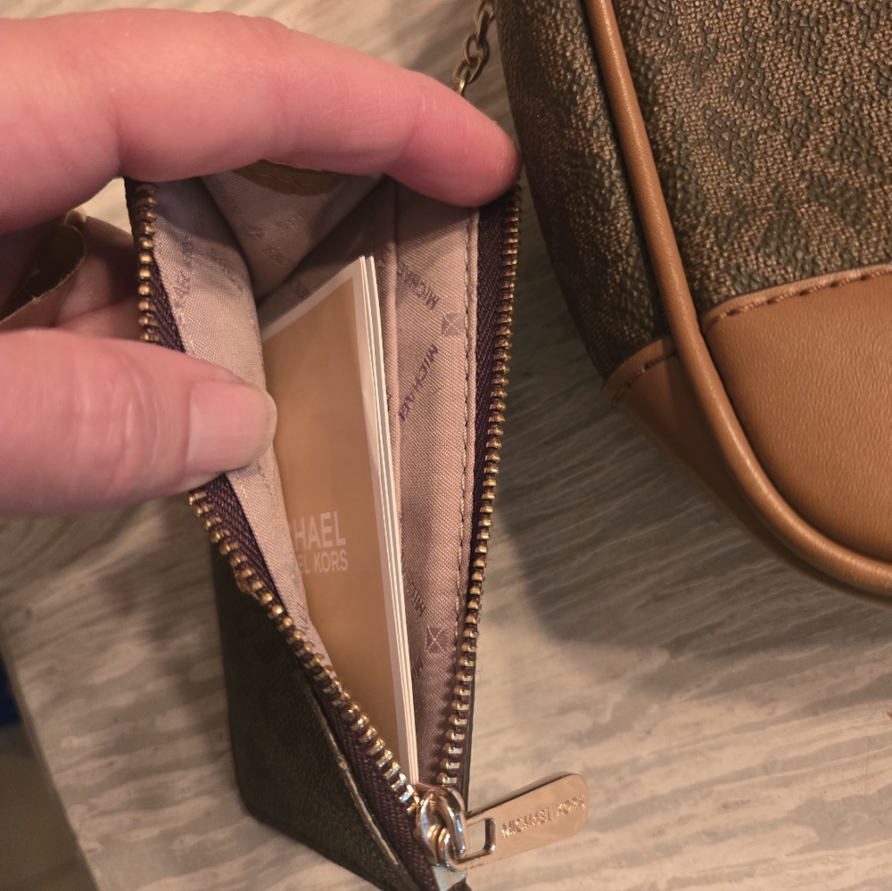 Michael Kors Brown and Tan Messenger Crossbody Bag I.d. Wallet Set - Picture 4 of 7